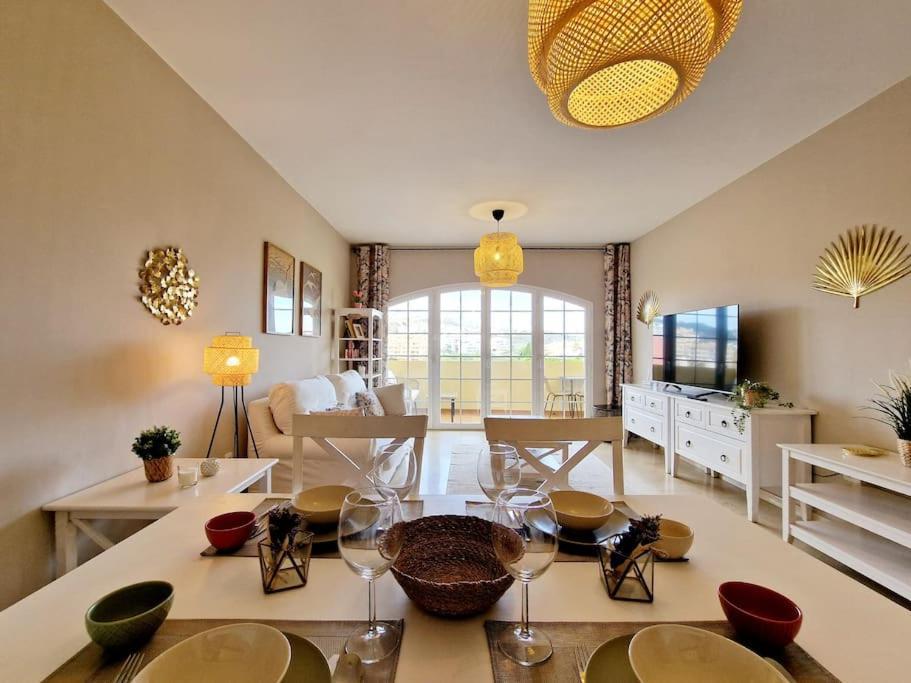 Apartamento Royal Golf View: 2Br, Pools & Ac Sitio de Calahonda Exterior foto