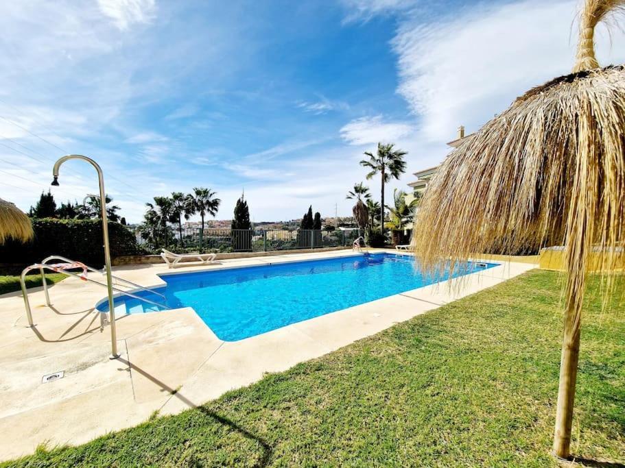 Apartamento Royal Golf View: 2Br, Pools & Ac Sitio de Calahonda Exterior foto