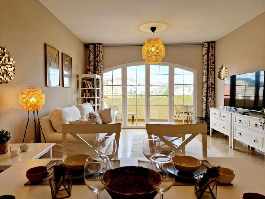 Apartamento Royal Golf View: 2Br, Pools & Ac Sitio de Calahonda Exterior foto