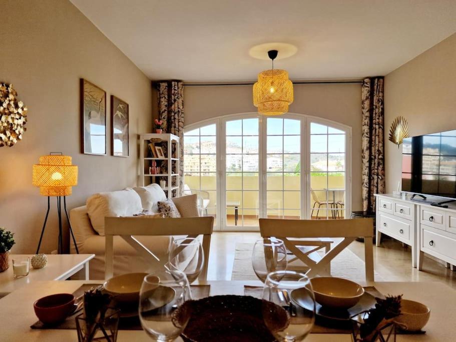 Apartamento Royal Golf View: 2Br, Pools & Ac Sitio de Calahonda Exterior foto