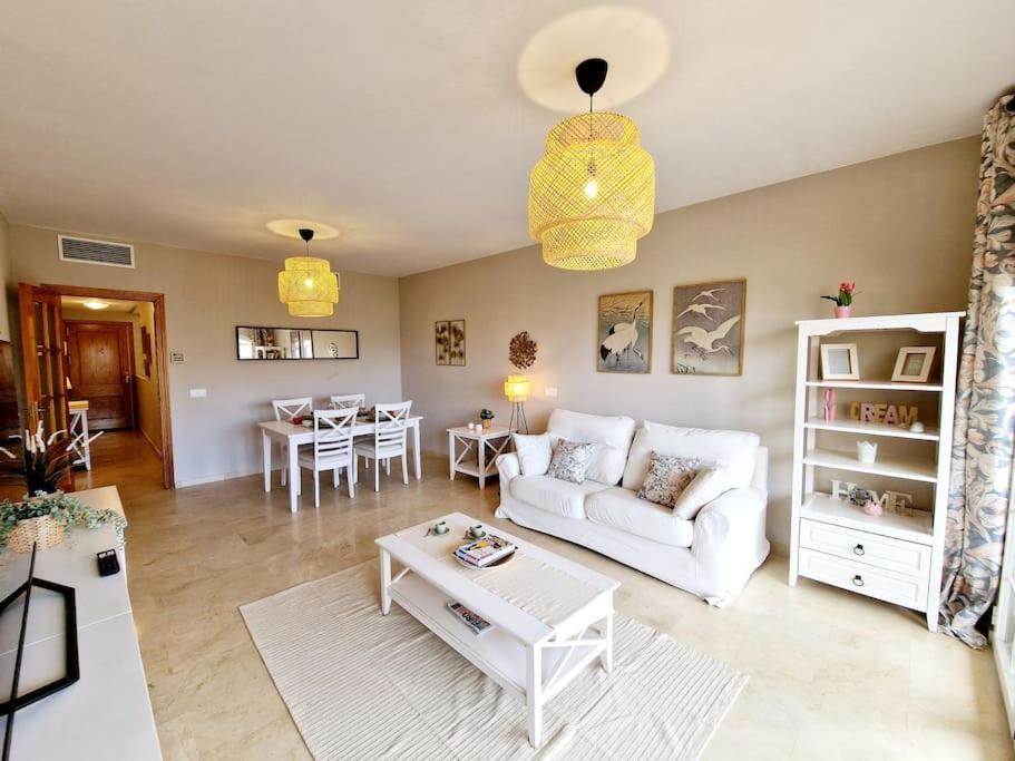 Apartamento Royal Golf View: 2Br, Pools & Ac Sitio de Calahonda Exterior foto